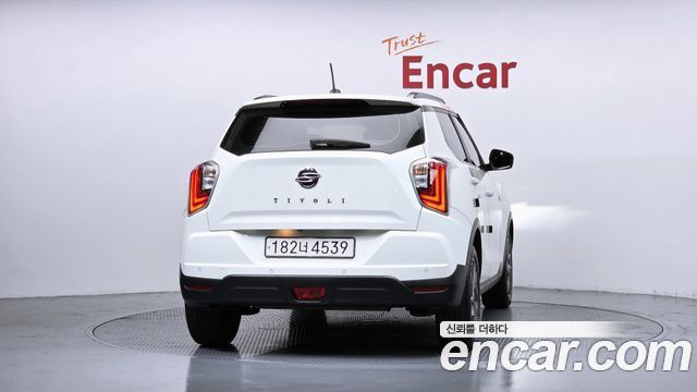 SsangYong Tivoli Gasoline 1.5 2WD V3 - фото 3