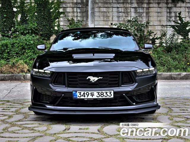Ford Mustang 7-го поколения 5.0 GT Premium Coupe - фото 2