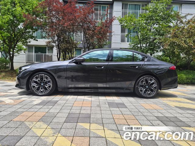BMW 5-Series G60 530i xDrive M Sport - фото 2