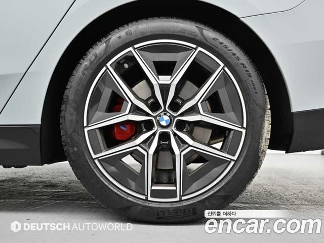 BMW 5-Series G60 520i Special Edition - фото 4