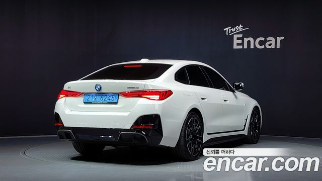 BMW i4 eDrive40 M Sports - фото 1