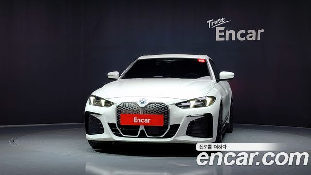 BMW i4 eDrive40 M Sports - фото 2
