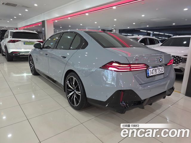 BMW 5-Series G60 530i xDrive M Sport - фото 1