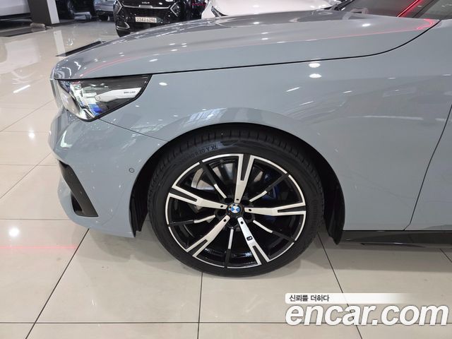 BMW 5-Series G60 530i xDrive M Sport - фото 4