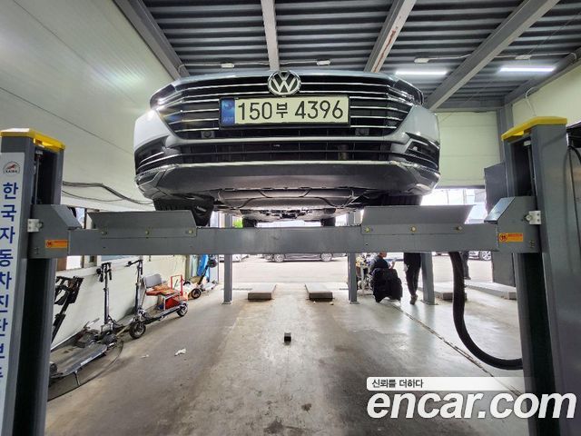 Volkswagen Arteon 2.0 TDI Premium - фото 0