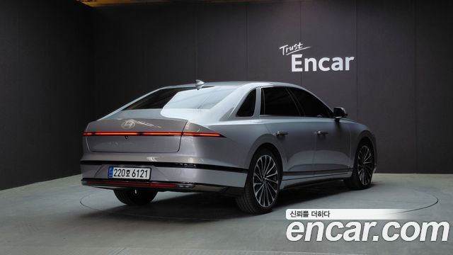 Hyundai Grandeur GN7 2,5 Gasoline 2WD Calligraphy - фото 1