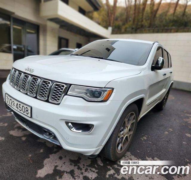 Jeep Cherokee 3.6 Overland WK2 - фото 1