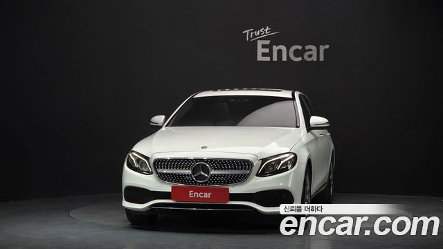 Mercedes-Benz E-Class W213 E300 4MATIC Avnatgarde - фото 2