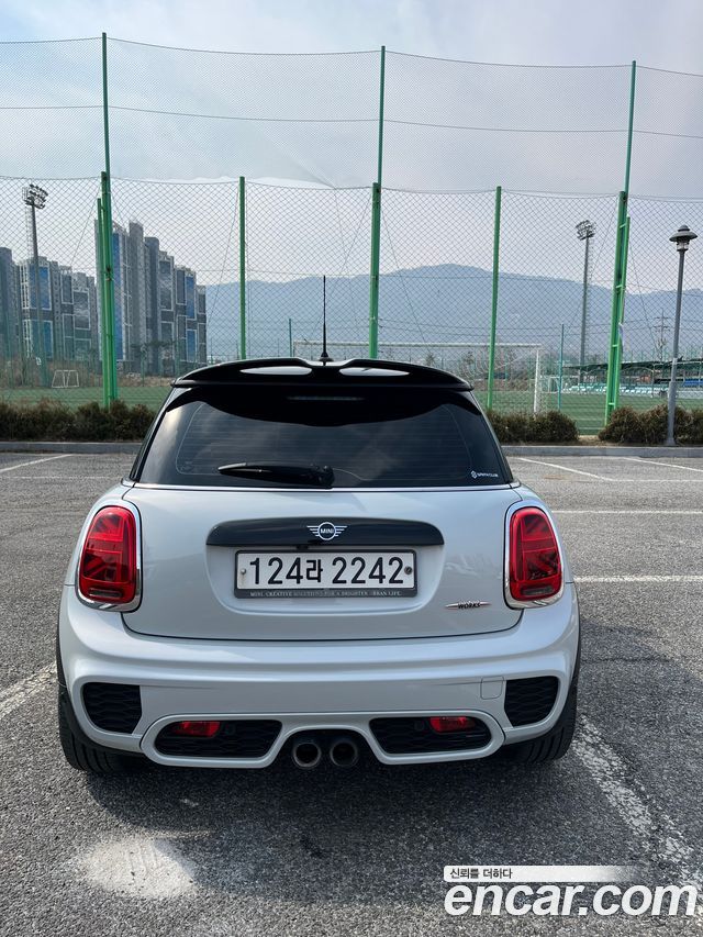 Mini Cooper JCW 3rd Generation - фото 3