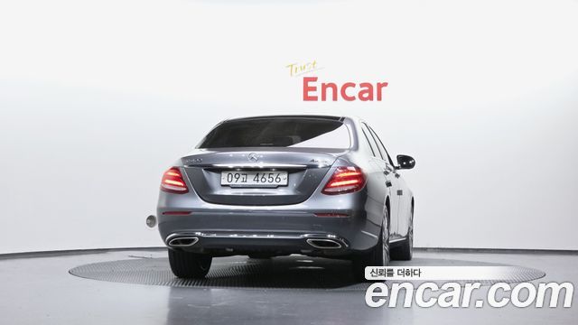 Mercedes-Benz E-Class W213 E400 4MATIC Exclusive - фото 3