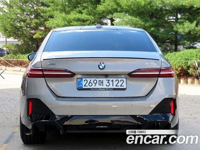 BMW 5-Series G60 530i xDrive M Sport - фото 1