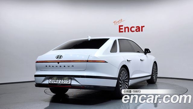 Hyundai Grandeur GN7, гибрид Honors - фото 1