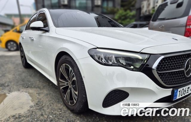 Mercedes-Benz E-Class W214 E200 Avantgarde - фото 1