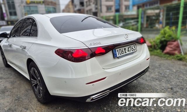Mercedes-Benz E-Class W214 E200 Avantgarde - фото 4
