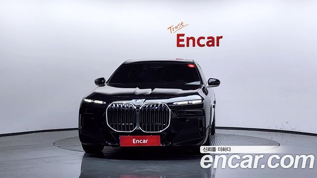 BMW 7-Series G70 740i sDrive M Sport - фото 2