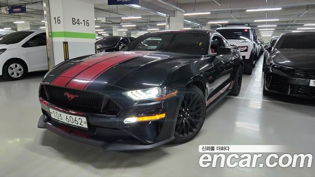 Ford Mustang GT Coupe - фото 2