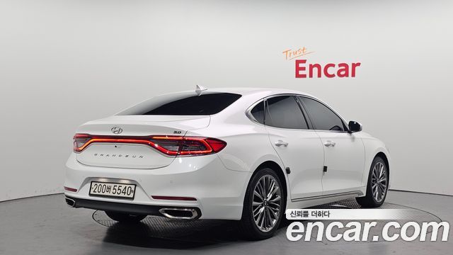Hyundai Grandeur IG 3.0 Exclusive Special - фото 1