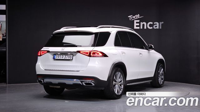 Mercedes-Benz GLE-Class W167 GLE300d 4MATIC - фото 1