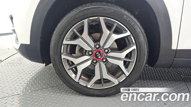 Kia Seltos Diesel 1.6 2WD Signature - фото 3