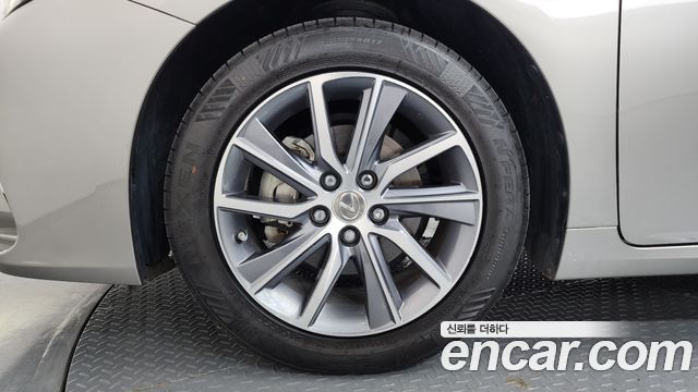 Lexus ES Supreme XV60 - фото 4