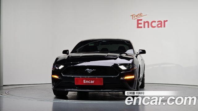 Ford Mustang Coupe - фото 2