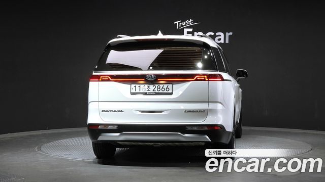 Kia Carnival 4-го поколения 7-Seater Signature - фото 3