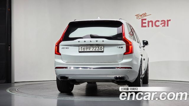 Volvo XC90 2-го поколения T8 Inscription Hybird - фото 3