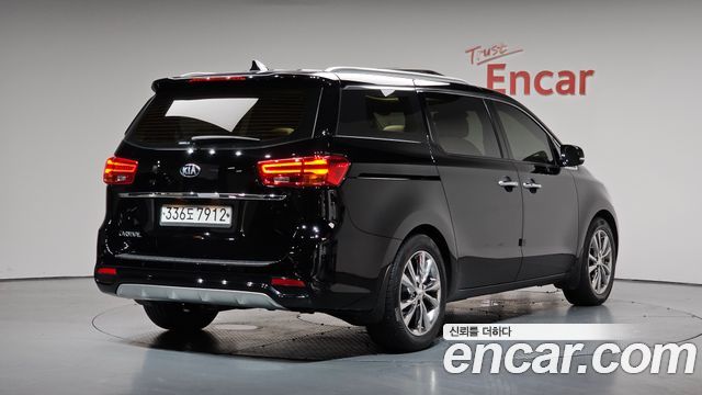 Kia Carnival Новый Gasoline 9-Seater Prestige - фото 1