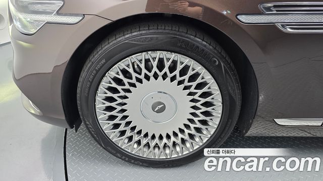 Genesis G90 3.8 AWD Premium Luxury - фото 4
