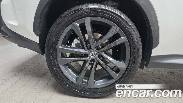 Lexus NX 2-го поколения Premium - фото 3