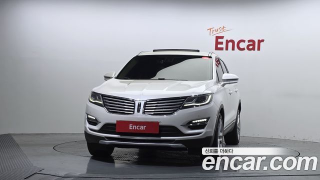 Lincoln MKC 2.0 AWD - фото 2