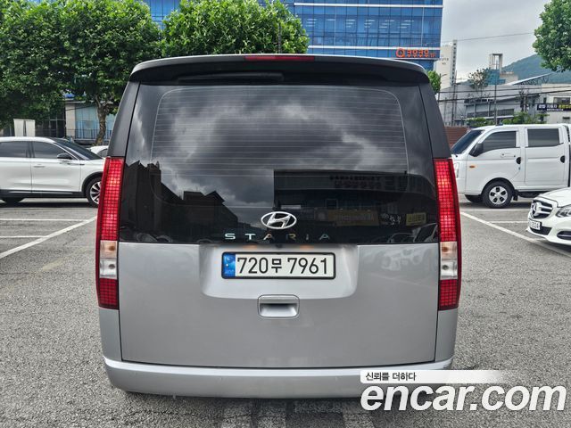 Hyundai Staria Tourer 11-Seater Modern - фото 2