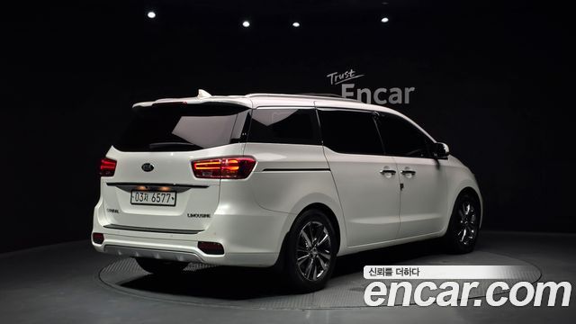 Kia Carnival Новый 7-Seater Limousine President - фото 1
