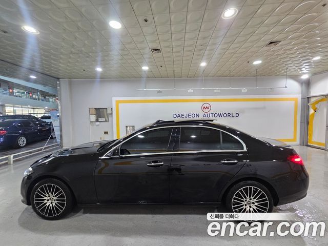 Mercedes-Benz C-Class W206 C200 Avantgarde - фото 3