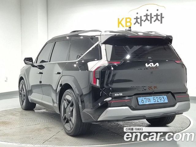 Kia EV9 Long Range 4WD Earth - фото 1