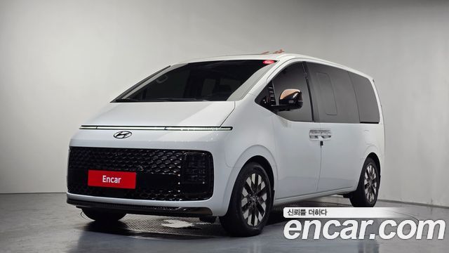 Hyundai Staria Lounge 7-Seater Inspiration - фото 0