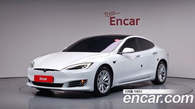 Tesla Model S Long Range - фото 0