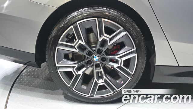 BMW 5-Series G60 530i xDrive M Sport Pro Special Edition - фото 4