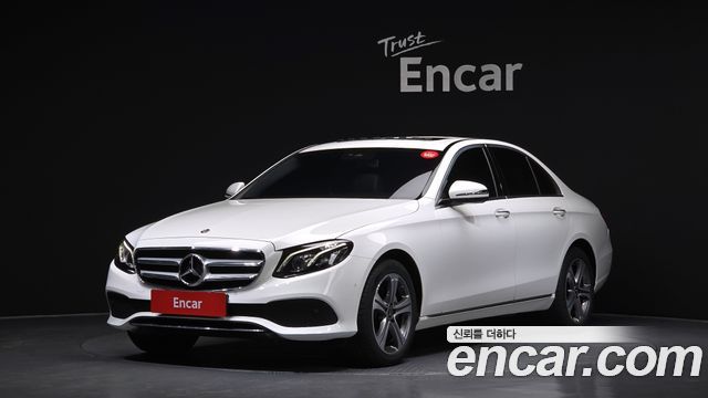 Mercedes-Benz E-Class W213 E220d Avantgarde - фото 0