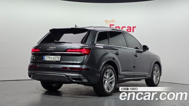 Audi Q7 45 TDI Quattro Premium - фото 1