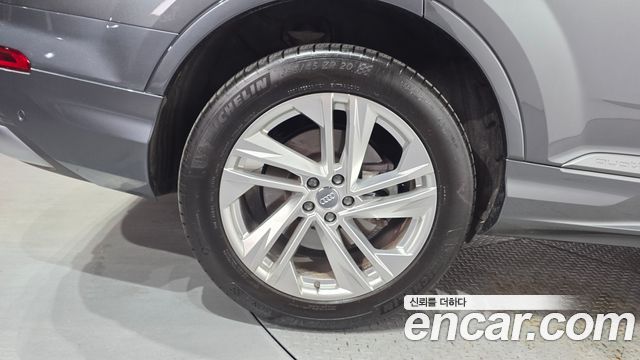 Audi Q7 45 TDI Quattro Premium - фото 4