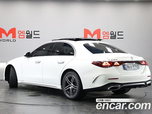 Mercedes-Benz E-Class W214 E300 4MATIC AMG Line - фото 3
