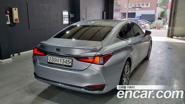 Lexus ES 7-го поколения Executive - фото 3