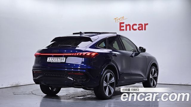 Audi Q5 40 TFSI 콰트로 S Line Sportback - фото 1