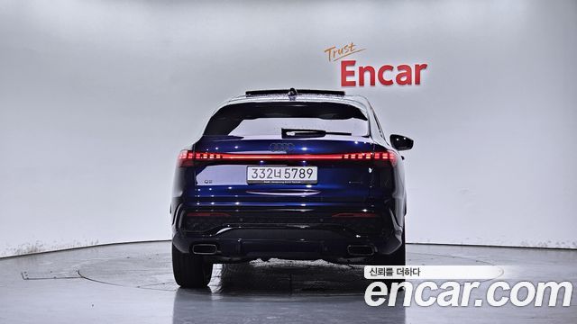Audi Q5 40 TFSI 콰트로 S Line Sportback - фото 3