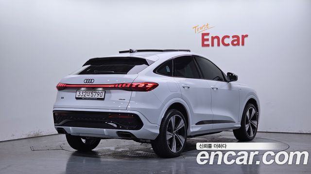 Audi Q5 40 TFSI 콰트로 S Line Sportback - фото 1