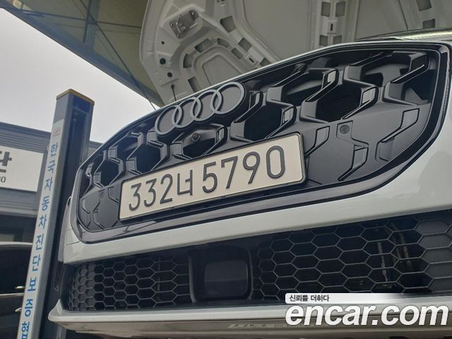 Audi Q5 40 TFSI 콰트로 S Line Sportback - фото 0