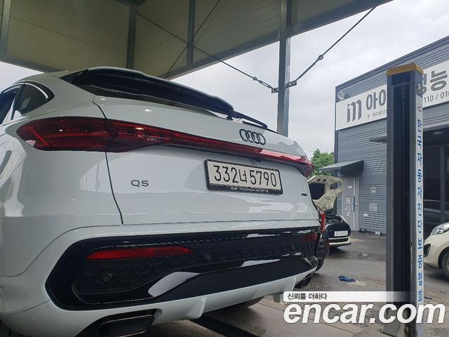 Audi Q5 40 TFSI 콰트로 S Line Sportback - фото 1