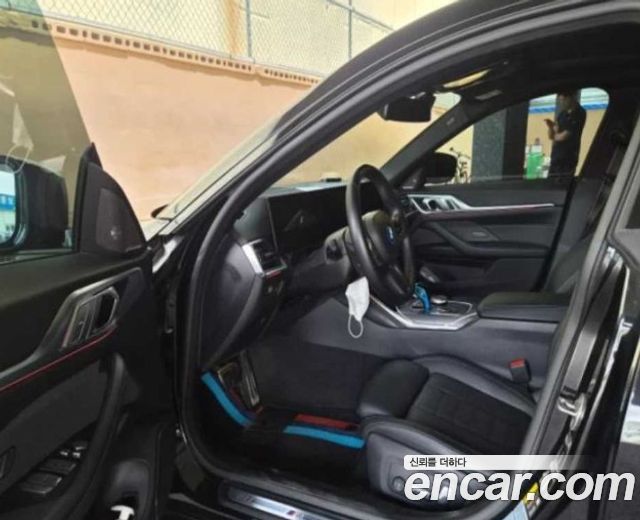 BMW i4 eDrive40 M Sports Pro - фото 4