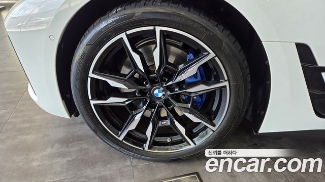 BMW i4 M50 - фото 4